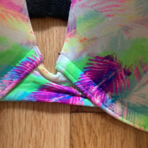 PINK || Palm Tree Demi Wear Everywhere Bra Size 34DD - Picture 4 of 8